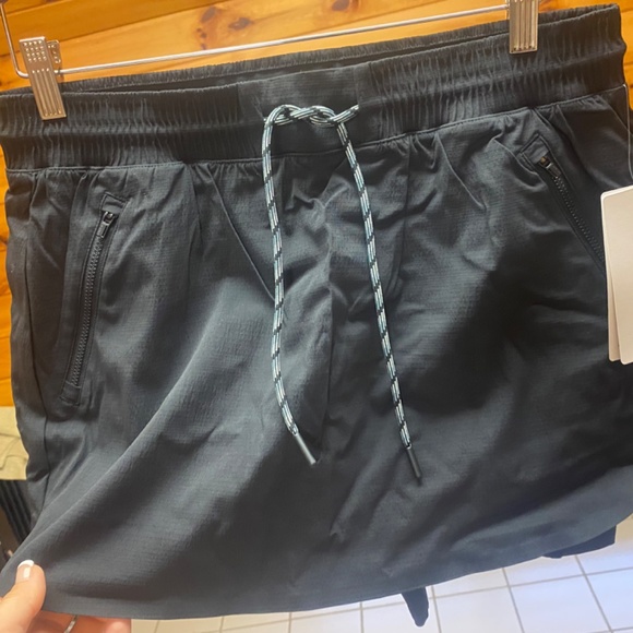 Athleta trekkie skort - Picture 3 of 5